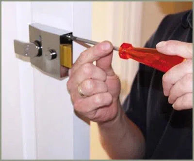 Locksmith Solution Services Miami, FL 305-307-5770 - 68-44-11