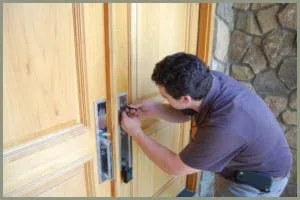 Locksmith Solution Services Miami, FL 305-307-5770 - 68-44-4